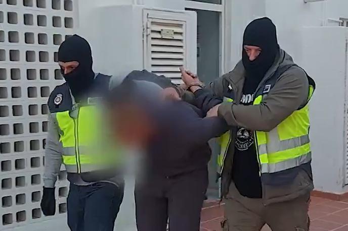 Aretacija v Španiji | Kot so sporočili iz španske policije, so aretirali vodjo organizirane kriminalne združbe, ki velja za "enega najbolj iskanih srbskih zločincev". | Foto X/Policia Nacional