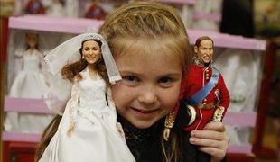 Princ William in Kate Middleton imata svoji lutki