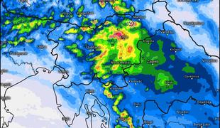 Pestro padavinsko dogajanje: Slovenijo zajele nevihte, ponekod tudi sodra
