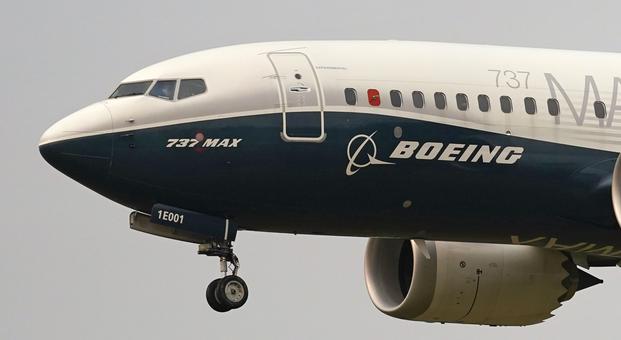Skrivnostna smrt Boeingovega žvižgača: bil je zdrav kot dren, nato pa zbolel in hitro umrl