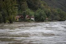 Reka Kolpa poplavlja. Poplave.