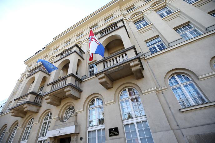 Hrvaško ministrstvo za kulturo | Hrvaška policija je po nalogu EPPO že sredi februarja izvedla preiskavo na ministrstvu za kulturo in medije zaradi suma zlorabe evropskih sredstev pri tridimenzionalnem snemanju v potresu poškodovane kulturne dediščine v Zagrebu. | Foto STA