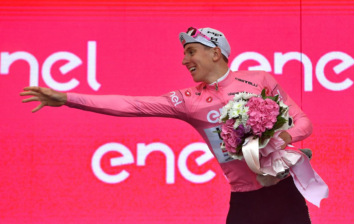 Tadej Pogačar Giro 2024 | Tadej Pogačar je zlahka ubranil rožnato majico.  | Foto Reuters