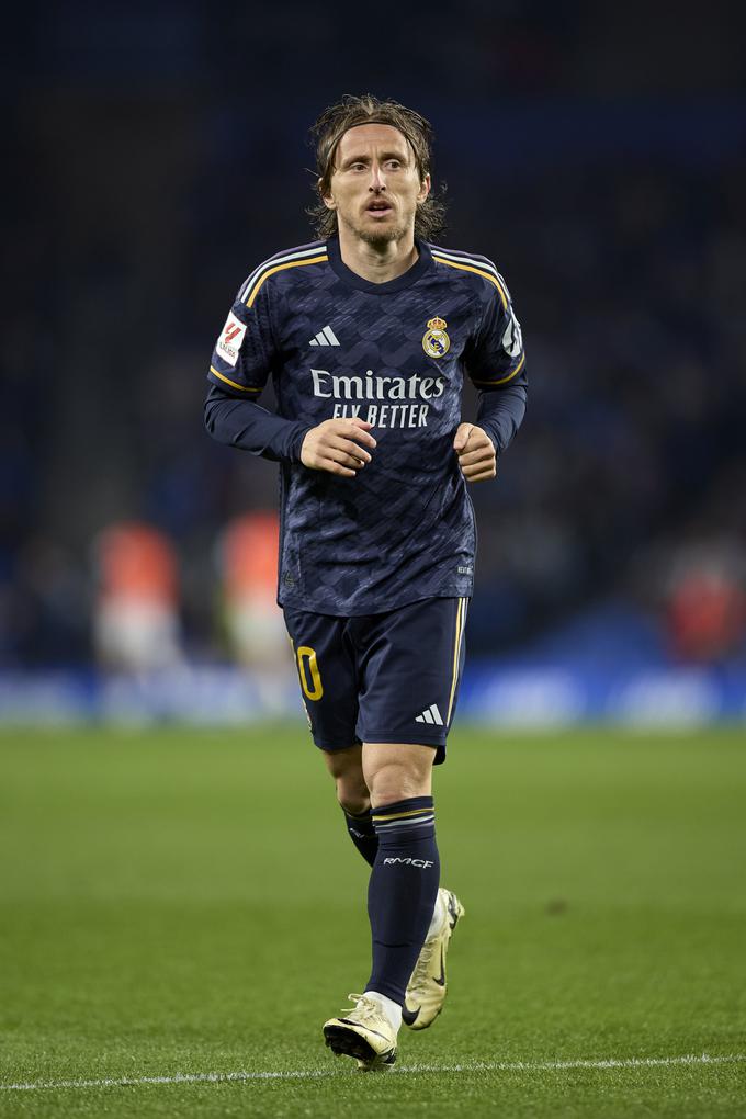 Luka Modrić pri 38 letih še vedno spada med boljše nogometaše madridskega Reala. Ne ve pa se še, kje bo igral v prihodnji sezoni. | Foto: Guliverimage