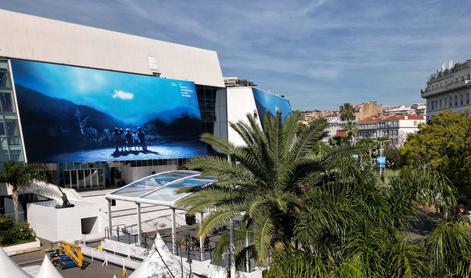 Filmski festival v Cannesu med spolnimi plenilci in nadzornimi kamerami
