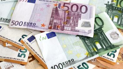 Državni proračun do konca aprila z 29 milijoni evrov primanjkljaja