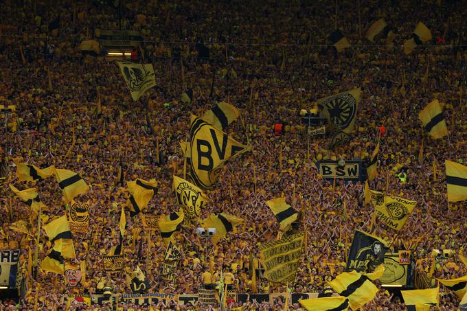 Dortmundčani so imeli izjemno podporo svojih navijačev. | Foto: Reuters