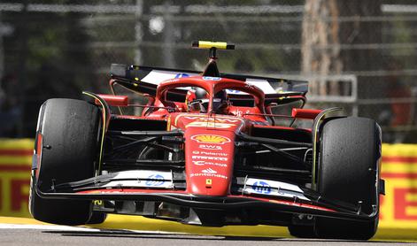 Tifosi si manejo roke, Red Bull daleč za Ferrarijem