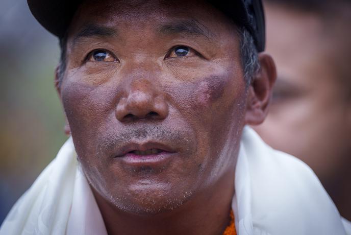 Nepalski gorski vodnik na Everestu postavil novi rekord