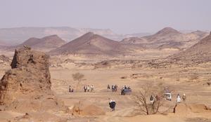Severnoafriške države s pomočjo Evrope migrante odlagajo v puščavo