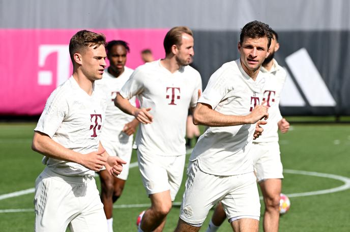 Bayern München Thomas Müller | Thomas Müller na Bayernovem zadnjem treningu pred torkovo tekmo z Realom. Opravili so ga v svojem centru na Säbener Strasse. | Foto Reuters