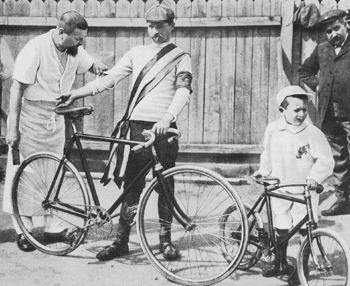 Maurice Garin, zmagovalec prve kolesarske dirke po Franciji (foto: Wikimedia Commons). | Foto: Thomas Hilmes/Wikimedia Commons