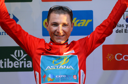 Edini od Slovencev, ki so že oblekli majico na kateri od treh tritedenskih etapnih dirk, je Jani Brajkovič. V letih 2006 in 2013 je v rdeči majici zmagovalca kolesaril v treh etapah. | Foto: 