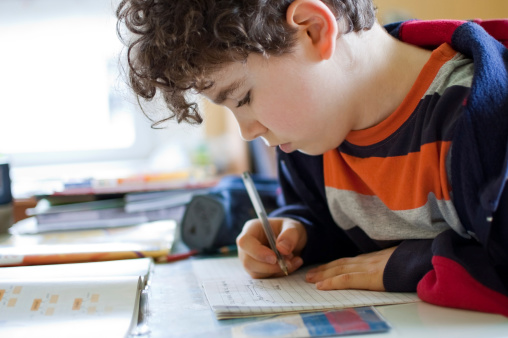 Ali vaš otrok nalogo opravi brez vaše pomoči? | Foto: Thinkstock