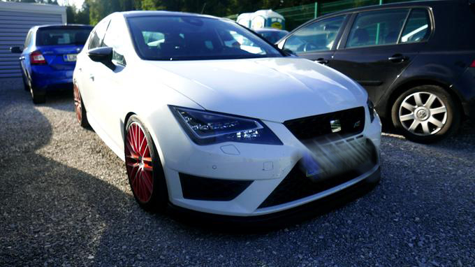 Tepešev zdajšnji seat leon cupra. | Foto: Gregor Pavšič