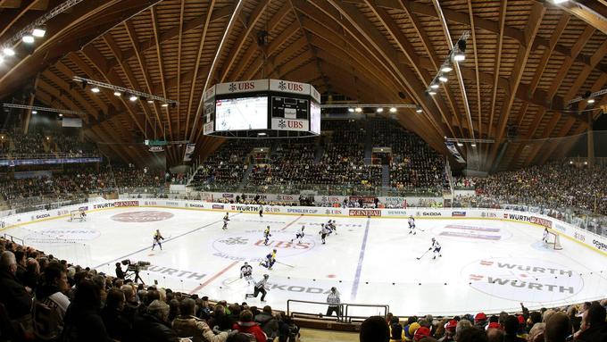 Vaillant Arena je prizorišče bojev. V prvem delu šest moštev tekmuje v dveh skupinah, Cattini in Torrirani. | Foto: Reuters