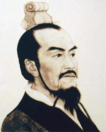 Li Si je bil eden od najtesnejših sodelavcev kitajskega cesarja Čin Ši Huanga, ki je bil v tretjem stoletju pred našim štetjem vladar dinastije Čin. Li Si si je po naročilu cesarja izmislil grozljiv način za usmrtitve zločincev in političnih sovražnikov dinastije, poimenoval ga je metoda Petih bolečin. Šlo je za odstranjevanje delov telesa z nožem, pri čemer je rabelj obsojenca pri življenju ohranjal čim dlje. Ko je cesar Čin Ši Huang umrl, je Li Si poskusil prevzeti oblast in ustoličiti cesarja po svojem izboru. Želja po vplivu se mu je maščevala in usmrtili so ga z njegovo lastno metodo Petih bolečin. | Foto: 