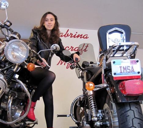 V prostem času je Sabrina Pasterski tudi motoristka, ki prisega na znamko Harley-Davidson.  | Foto: Physicsgirl.com