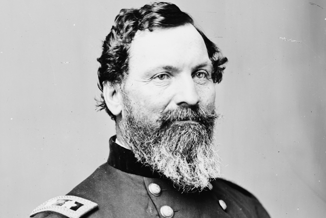 1863: General John Sedgwick je med ameriško državljansko vojno nasprotnikovo streljanje zaničeval s slavno izjavo: "S te razdalje ne bi mogli zadeti niti slona." Nekaj trenutkov pozneje ga je v glavo zadel nasprotnikov ostrostrelec in ga ubil. Norčevanje iz vojakov ameriških konfederacijskih sil v nasprotju s splošnim prepričanjem sicer niso bile Sedgwickove zadnje besede. Tik pred smrtjo je pripomnil še, da bi se bilo morda vendarle dobro skriti, so kasneje povedali vojaki, ki so Sedgwickovo smrt videli iz prve roke.  | Foto: Thomas Hilmes/Wikimedia Commons