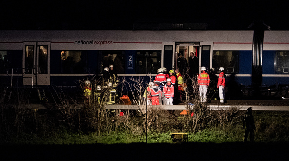 V železniški nesreči se je na koncu poškodovalo manj ljudi kot po prvih ocenah. | Foto: Getty Images