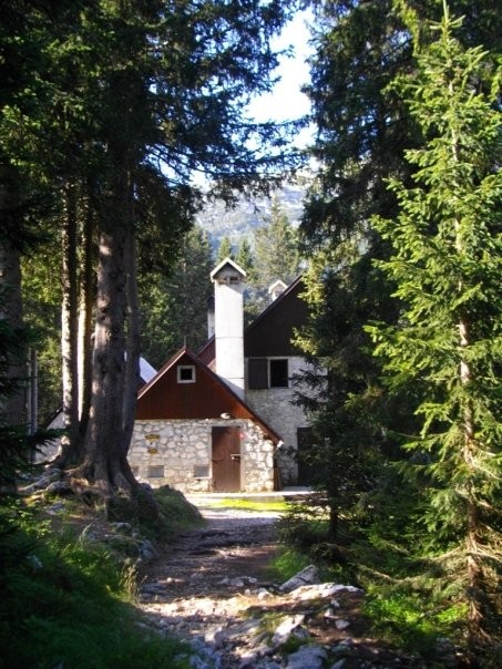 Planinski dom pri Krnskih jezerih | Foto: 