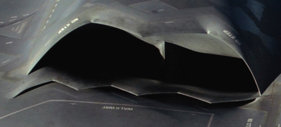 Okrog izpuha so namestili posebne plošče, ki absorbirajo toploto. S tem so izničili toplotni podpis letala. | Foto: Thomas Hilmes/Wikimedia Commons