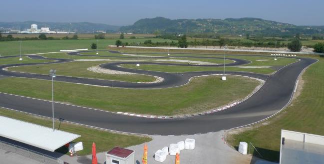 Raceland v Krškem je z dolžino 1.050 metrov najdaljša steza za karting. | Foto: Raceland