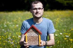 Gnezdilnice za tiste, ki jih zanima svet čebel, pa ne morejo biti čebelarji