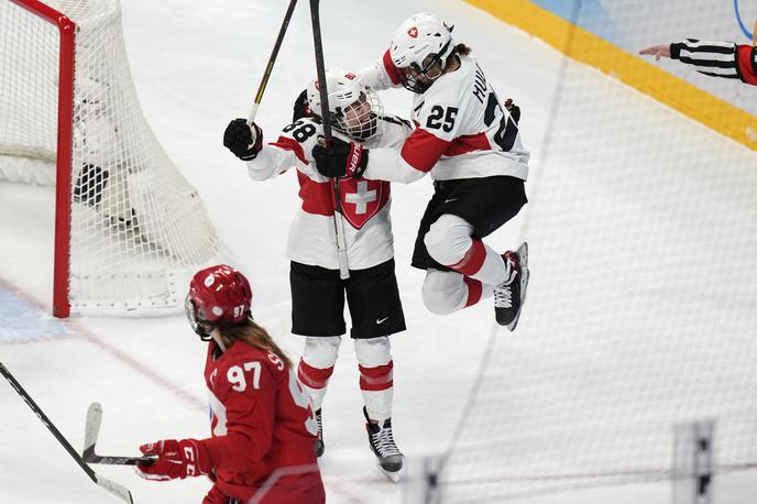 Švica Rusija ženski olimpijski hokejski turnir | Švicarke so, tako kot v Sočiju, v četrtfinalu izločile Rusinje. V polfinalu jih čaka težko delo – nasproti jim bo stala Kanada. | Foto Guliverimage