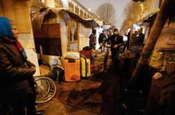 Blizu Pariza prisilno izselili prebivalce romskega naselja