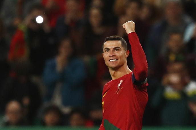 Cristiano Ronaldo | Cristiano Ronaldo si je prilastil še en rekord v svetu reprezentančnega nogometa. Od mejnika 200 tekem ga delijo le še trije nastopi. | Foto Reuters