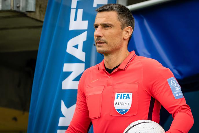 Slavko Vinčić | Slavko Vinčić bo sodil finalno tekmo evropske lige. | Foto Blaž Weindorfer/Sportida