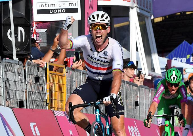Čustveni Mark Cavendish ob veliki etapni zmagi | Foto: Reuters