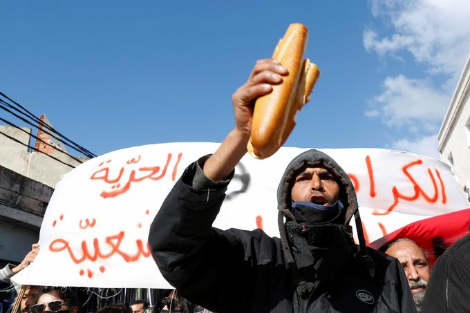 Magrebske države so gospodarski sod smodnika. Pereča težava je med drugim visoka brezposelnost med mladimi. 
 | Foto: Reuters