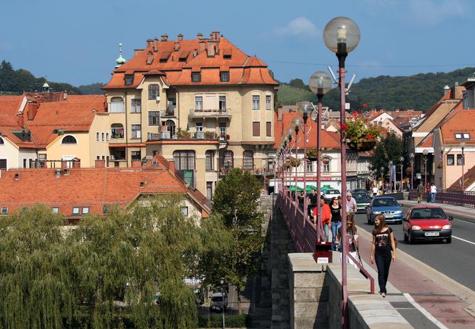V Mariboru se je za bivanje v študentskih domovih prijavilo več kot tri tisoč študentov. | Foto: Karmen Razlag (www.slovenia.info)