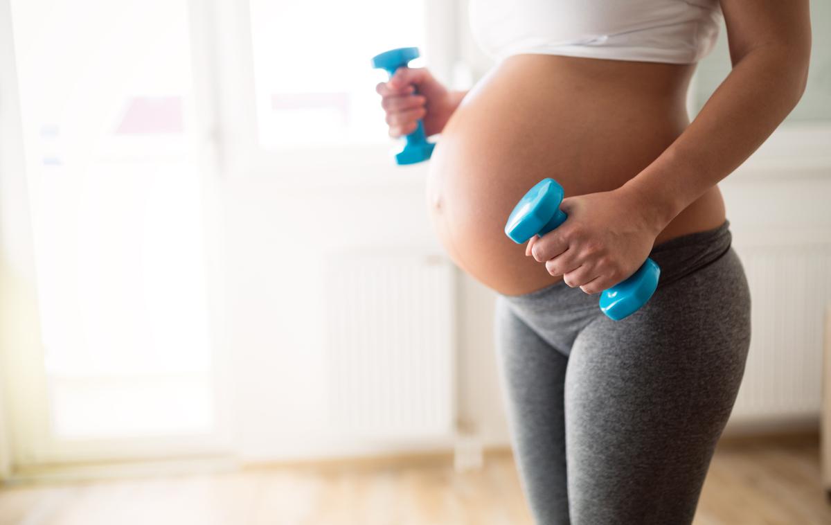 Vadba nosečnice | Vadba je v nosečnosti, če ta poteka brez težav oziroma zapletov, priporočljiva. | Foto Getty Images