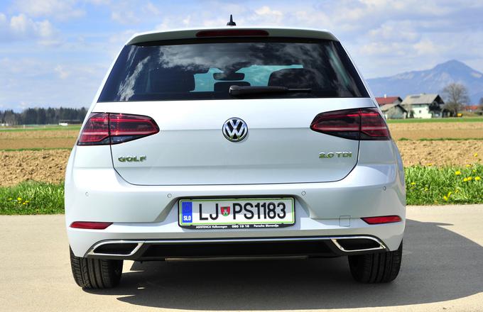 Volkswagen tudi pri golfu širi ponudbo vse bolj priljubljenih bencinskih motorjev, ki je za zdaj še precej omejena. Sredi poletja bo golf že na voljo z novim 1,5-litrskim bencinskim motorjem TSI.  | Foto: Gregor Pavšič