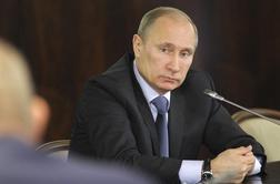 Putin v volilnem programu napoveduje konec represije
