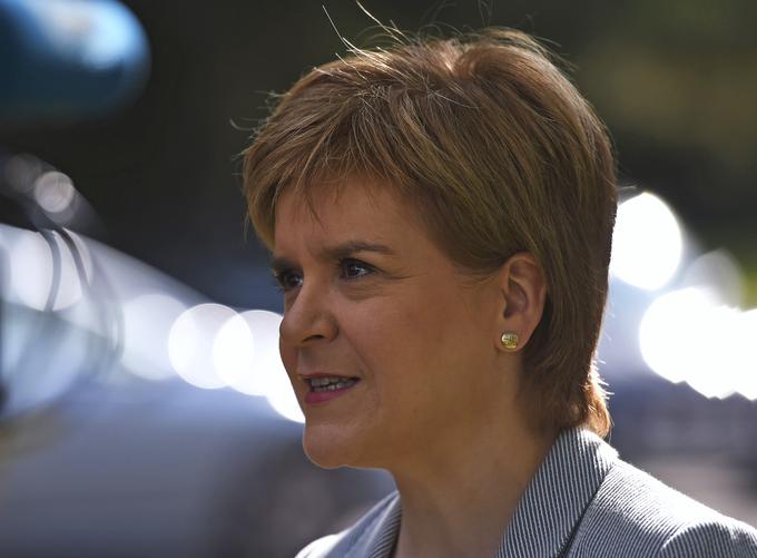 "Obstaja možnost, da rečemo, da ne bomo glasovali za nekaj, kar je v nasprotju z interesom Škotske," je zagrozila škotska premierka Nicola Sturgeon. | Foto: Reuters