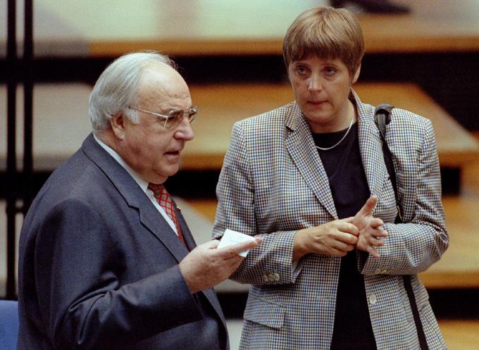 Helmut Kohl in Angela Merkel | Foto: Reuters