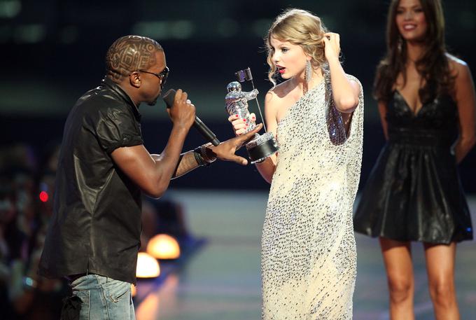 Zgodba sega v leto 2009, takrat je Kanye Taylor ukradel trenutek na odru, ko je prejela nagrado za album leta. | Foto: Getty Images