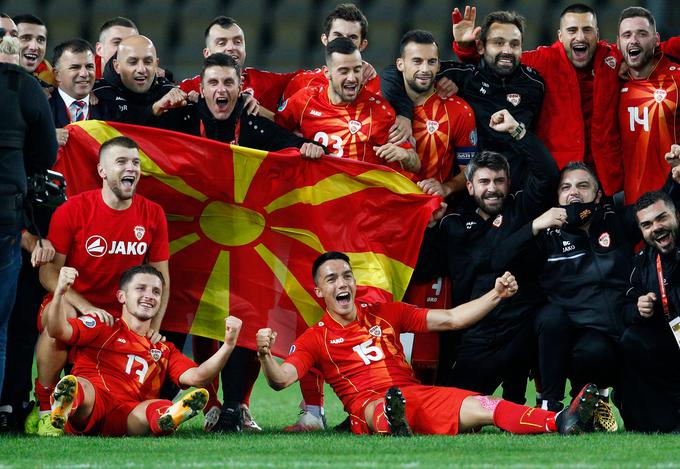 Reprezentanca Severne Makedonije je po sladki zmagi v sosedskem derbiju od nastopa na EP 2020 oddaljena le še eno zmago! | Foto: Reuters
