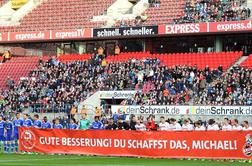 Köln je strastnemu navijaču Schumacherju poslal ganljivo sporočilo 