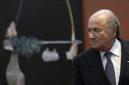 Uefa soglasno podprla Blatterja