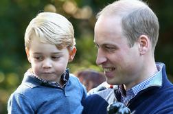 Princ George bo letos postal šolarček z drago uniformo