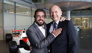 McLarnov šef po podpisu z Alonsom zlil gnojnico na Hamiltona