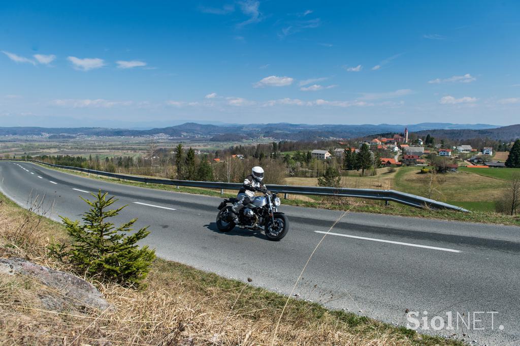 Javna agencija RS za varnost prometa (AVP) : Ne prehitevajte življenja! Motorist za vedno.