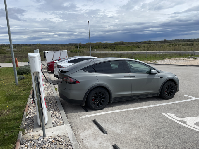 Tesla ima hitre polnilnice do Zadra na dveh hrvaških lokacijah.  | Foto: PRIMA