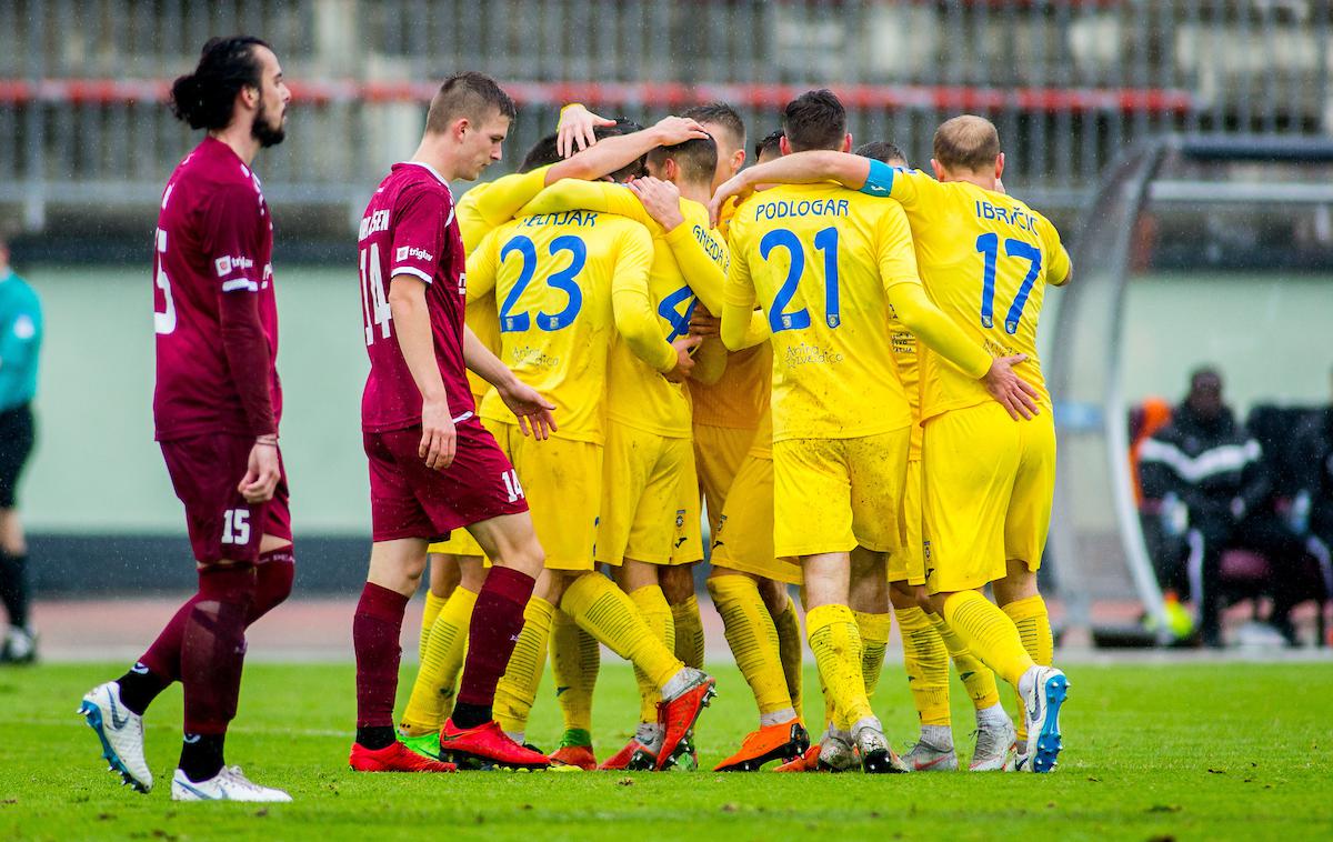 Triglav Domžale Prva Liga Telekom Slovenije | Domžale so v Kranju dosegle šesto zmago v sezoni. | Foto Žiga Zupan/Sportida