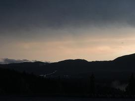 Pogled s Prihove proti Pohorju in v smeri sončnega zahoda po strašnem neurju. Foto: Zvone Podvinski